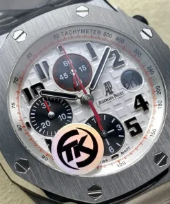 AP Royal Oak Offshore 26470ST bezel detail A801CR