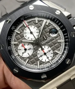 AP Royal Oak Offshore 26400SO grey dial front view