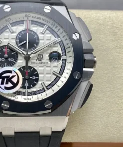 AP Royal Oak Offshore 26400SO white dial bezel detail