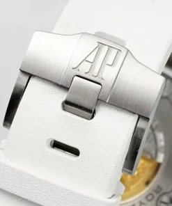 AP Royal Oak Offshore 15707CB white dial dial closeup