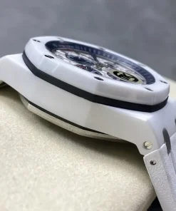 AP Royal Oak Offshore 26402CB silver dial side profile