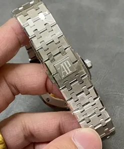 AP Royal Oak 15450ST white dial front view