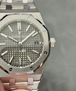 AP Royal Oak 15450ST grey dial side profile