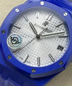 AP Royal Oak 15500 white dial dial closeup