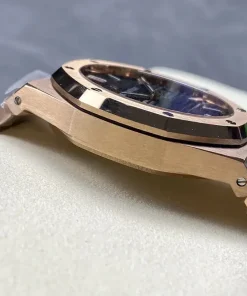 AP Royal Oak 15500OR black dial dial closeup