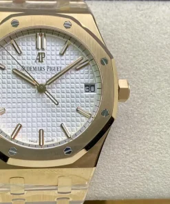 AP Royal Oak 15500OR white dial caseback detail