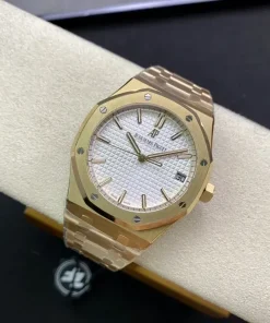 AP Royal Oak 15500OR white dial front view
