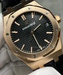 AP Royal Oak 15500OR bezel detail