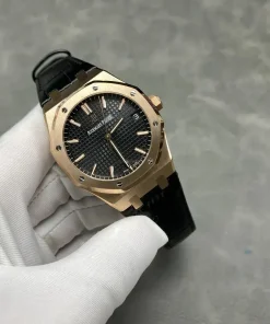 AP Royal Oak 15500OR lug detail