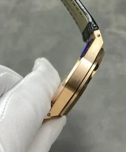 AP Royal Oak 15500OR crown detail