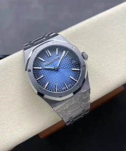AP Royal Oak 15500ST blue dial bracelet detail 1220ST 4221