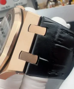 AP Royal Oak 15510OR black dial bracelet detail D002CR