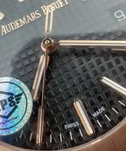 AP Royal Oak 15510OR black dial lug detail D002CR