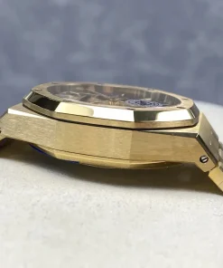 AP Royal Oak 26240BA lug detail 1320BA