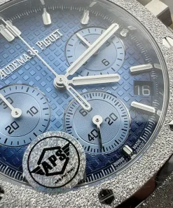 AP Royal Oak 26240BC dial closeup GG