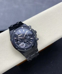 AP Royal Oak 26240CE bezel detail