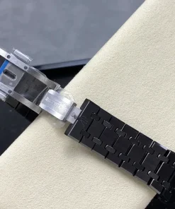 AP Royal Oak 26240CE side profile