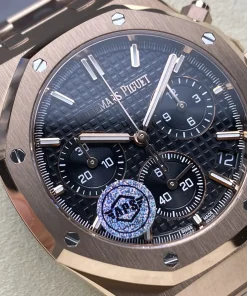 AP Royal Oak 26240OR black dial crown detail