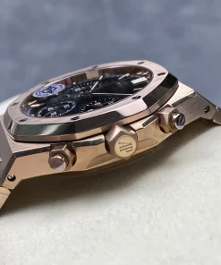 AP Royal Oak 26240OR black dial dial closeup