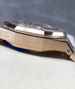 AP Royal Oak 26240OR white dial side profile