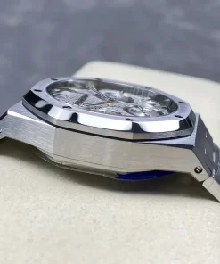 AP Royal Oak 26240ST white dial caseback detail