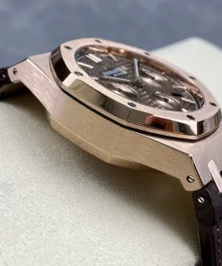AP Royal Oak 26331OR dial closeup