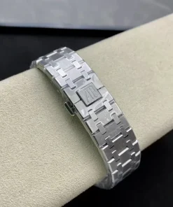 AP Royal Oak 26510IP bracelet detail