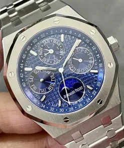 AP Royal Oak 26574ST lug detail