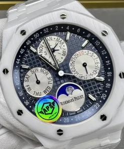 AP Royal Oak 26579CB clasp detail