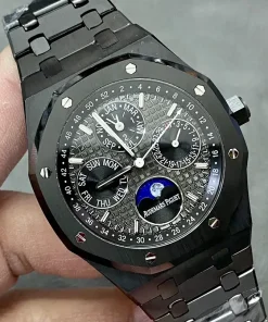 AP Royal Oak 26579CE bezel detail