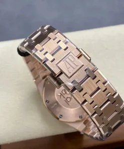 AP Royal Oak 67651OR bracelet detail 1261OR