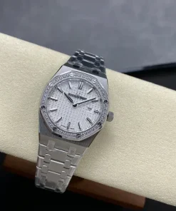 AP Royal Oak 67651ST bracelet detail