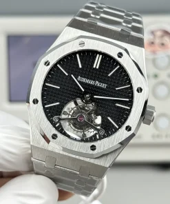 AP Royal Oak 26512ST black dial front view