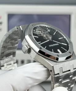 AP Royal Oak 26512ST black dial lug detail