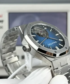 AP Royal Oak 26522TI side profile