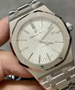 AP Royal Oak 15400ST white dial side profile 1220ST 4350