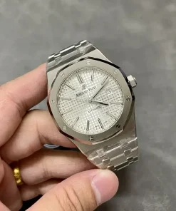 AP Royal Oak 15400ST white dial front view 1220ST 4350