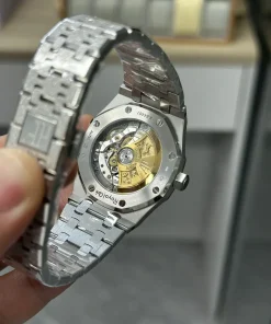 AP Royal Oak 15454BC white dial crown detail