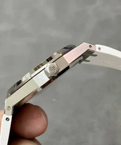 AP Royal Oak 15400ST white dial bracelet detail 1220ST
