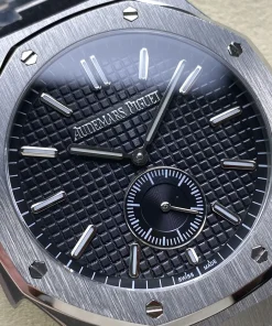 AP Royal Oak 26591TI black dial lug detail